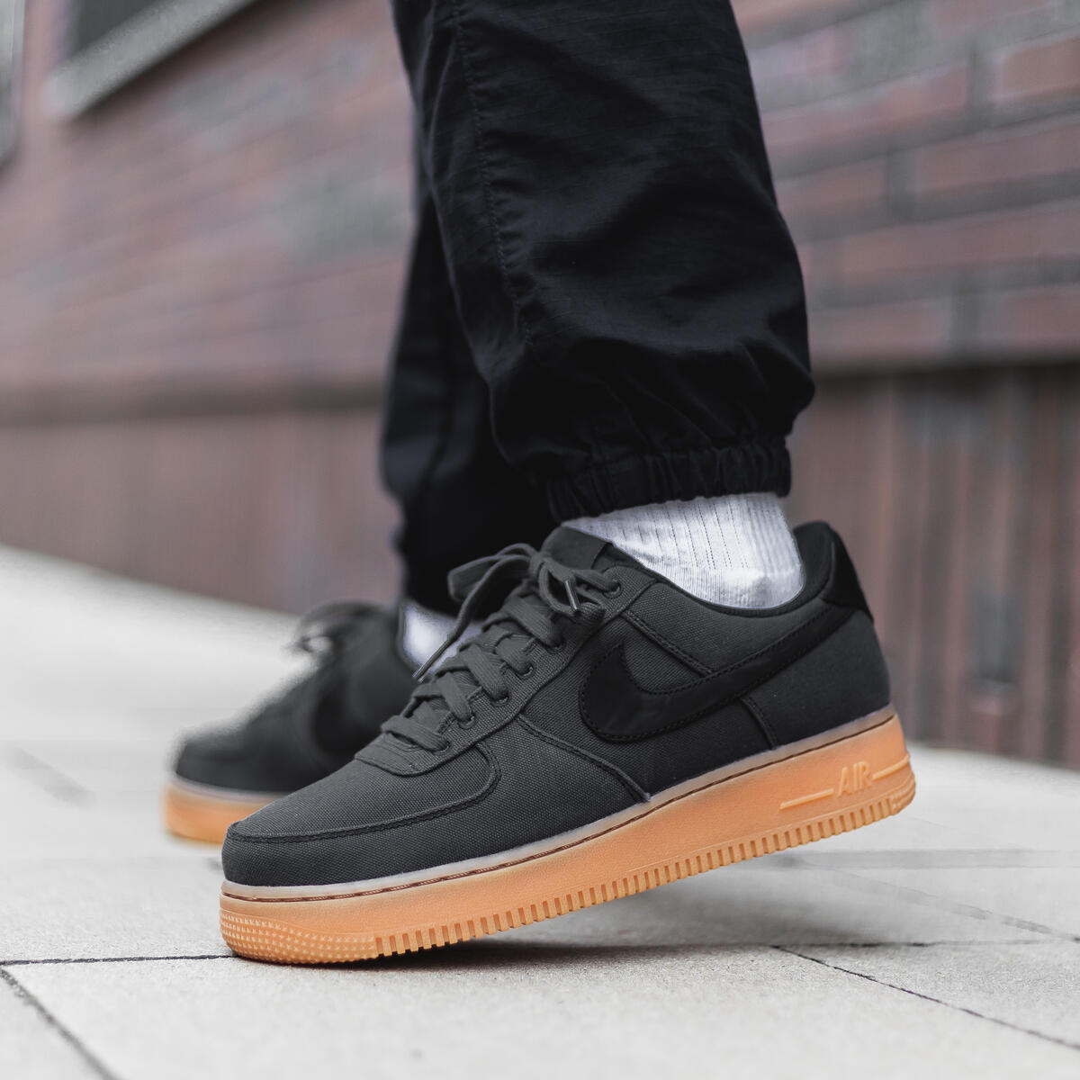 nike-air-force-1-07-lv8-style-